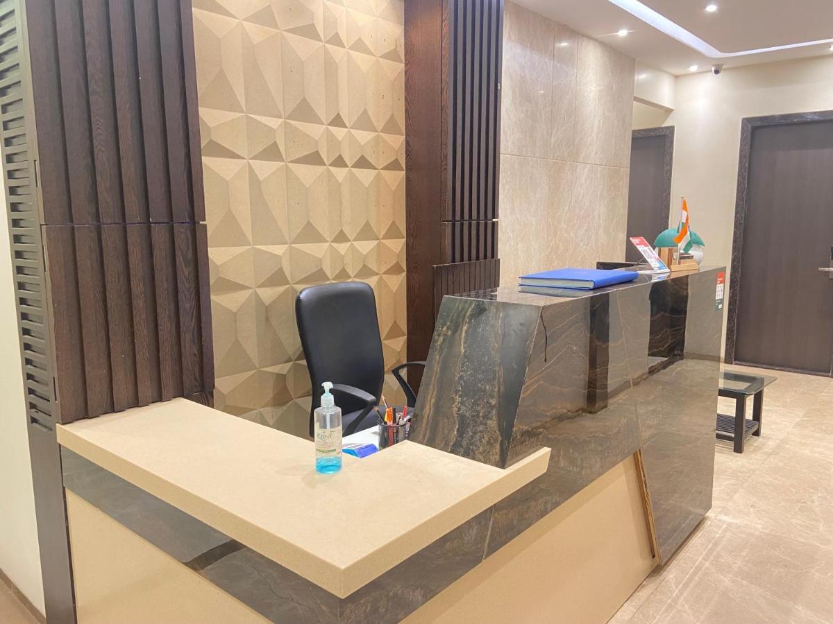 Hotel Oyster Suite Andheri West Bombaim Exterior foto